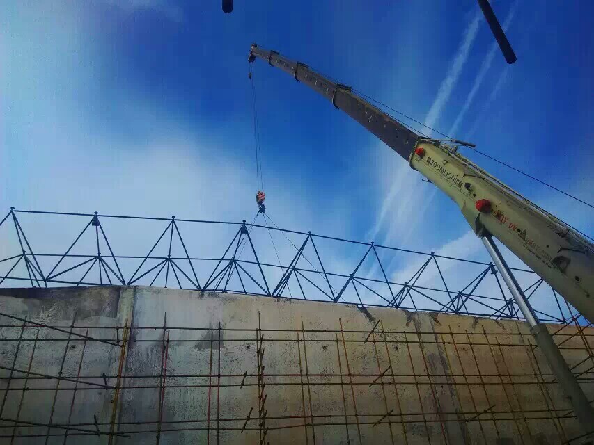 新乐食堂网架结构工程